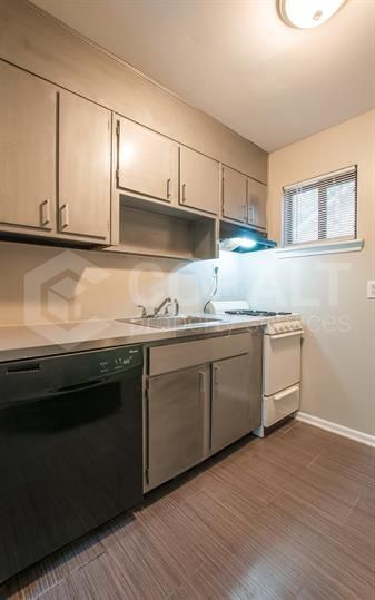 Photo - 755 St Charles Ave NE Unit 10