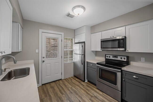 Photo - 6918 Irvington Blvd