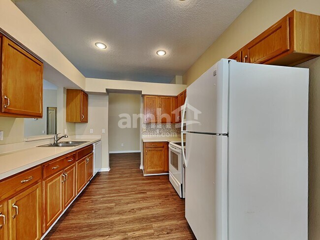 Photo - 9303 Huntington Park Way