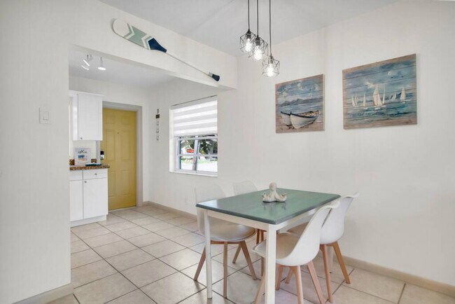 Photo - 1850 SW 24th St Unidad ID1254557P