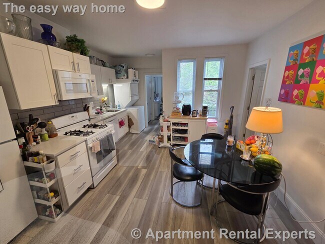 Photo - 254 Windsor St Unidad #3R