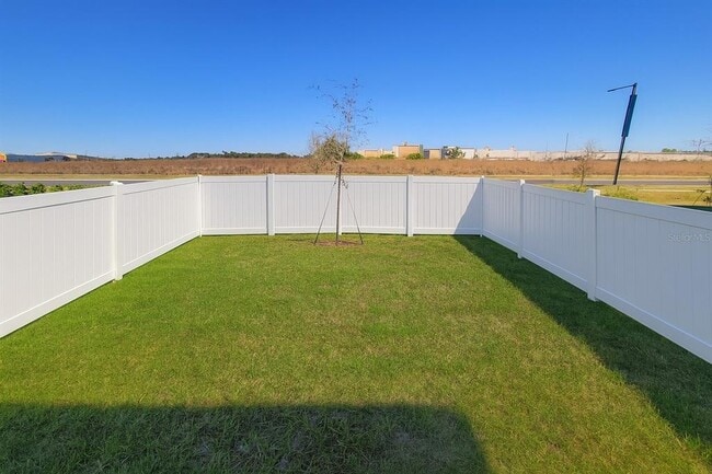 Photo - 3147 Totem Rd