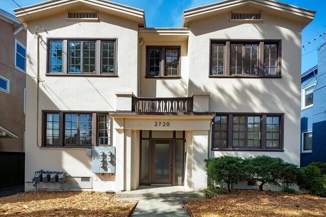 Photo - 2720 College Ave