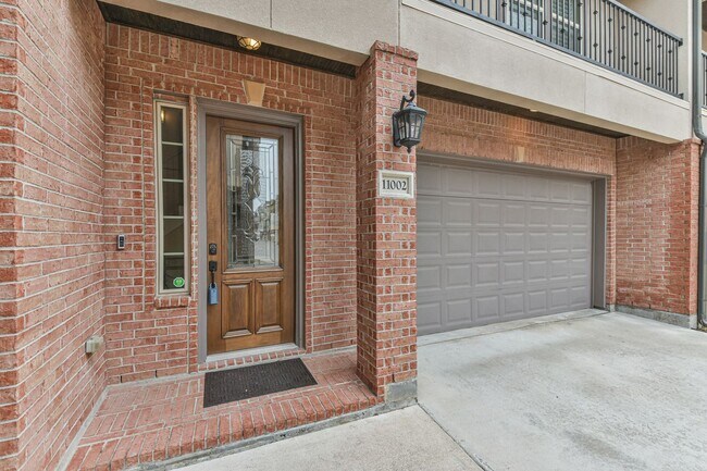 Photo - For Lease | 3 Bed, 2 Bath | 2,442 Sq Ft | ...