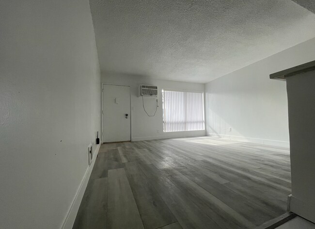 Building Photo - 6554 La Mirada Ave Unit 24