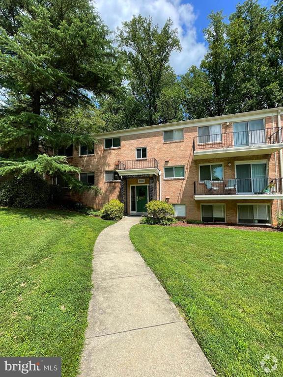 Building Photo - 10506 Weymouth St Unit W-102 Rental