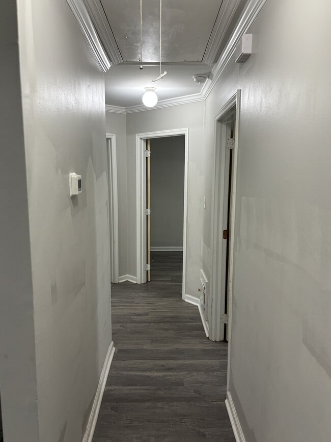 Photo - 616 Simpson St