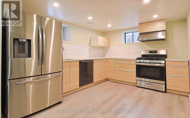 Photo - 76 MacDonald St