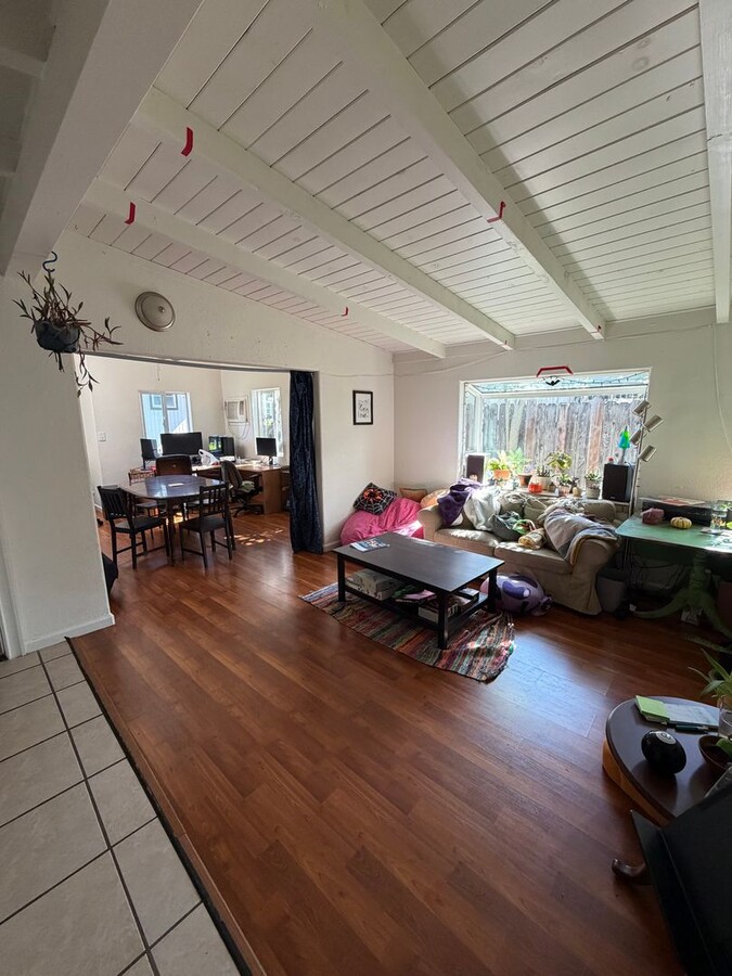 Photo - 744 M St