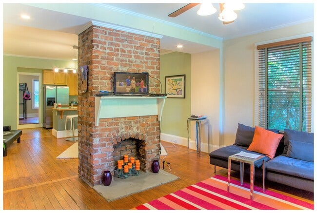 Photo - 2868 Burden St NW