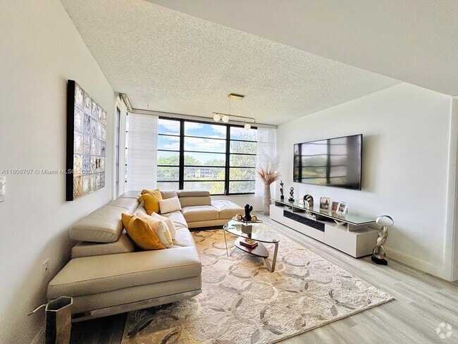 Building Photo - 1528 Whitehall Dr Unit #405 Rental