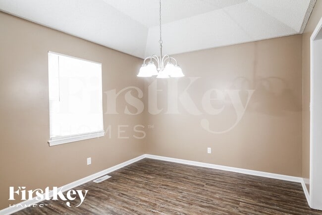 411 Bluegrass Dr