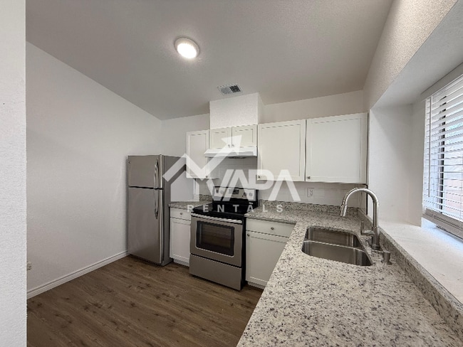 Photo - 12135 Lemon Blossom St