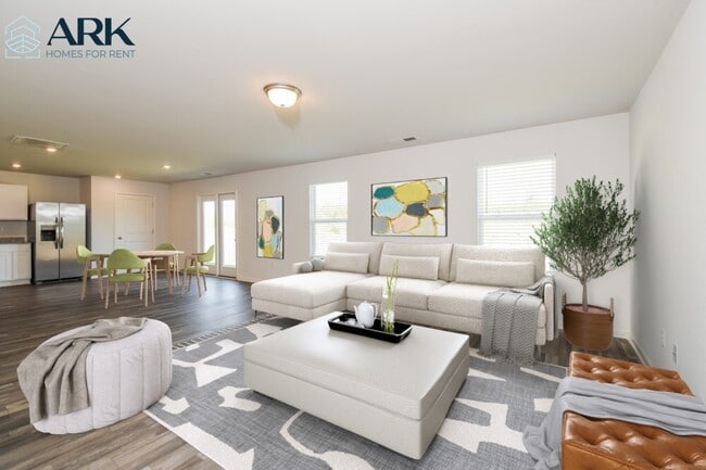 Photo - 101 Radford Ct