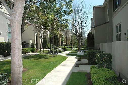 Building Photo - 27 El Cajon Unit 29 Rental