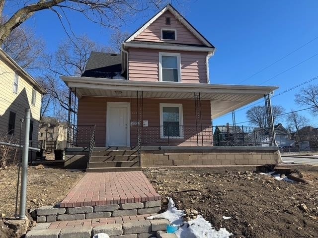 Building Photo - 905 N Winnebago St Rental