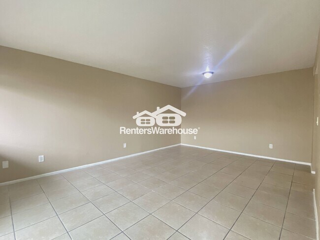 Photo - 2802 N 43rd Ave