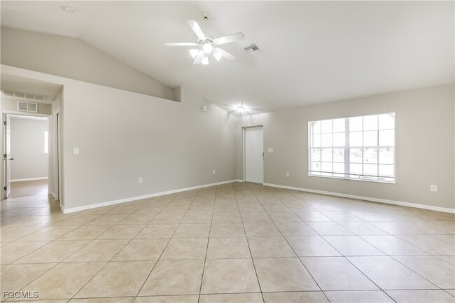 Photo - 1056 Summa Blvd