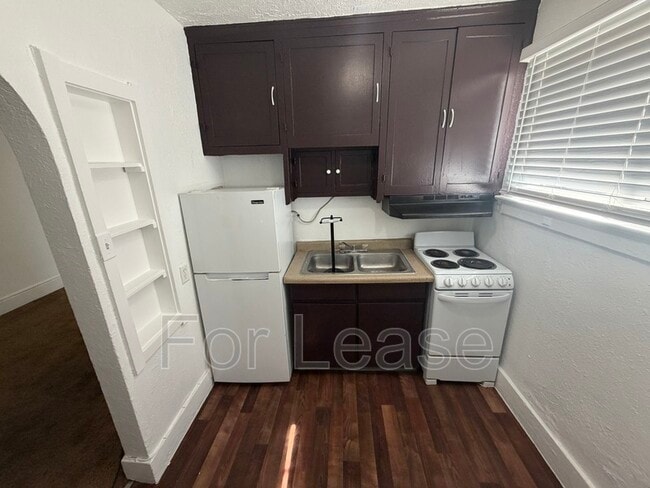 Photo - 521 21st St Unit #2