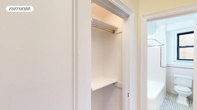 Photo - 210 E 68th St