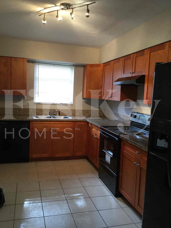 Photo - 6941 SW 5th St