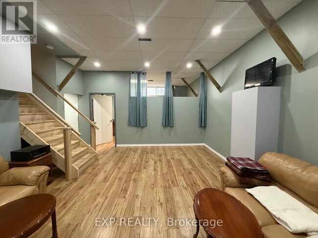 Photo - 71 Sherin Ct