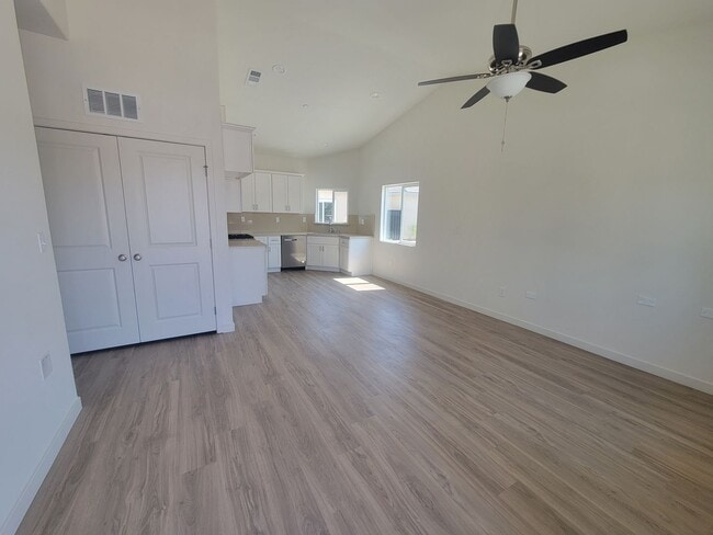 8418 Grandy St Unidad 8418 Grandy St Unit A