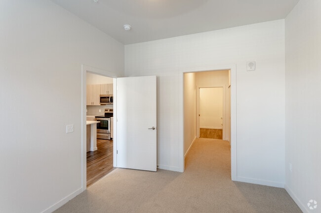 3BR, 2BA - Roadmaster - Railway Flats Apartments