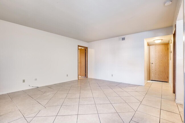 Photo - 2 Bedroom CONDO at a GREAT PRICE! Unidad 89