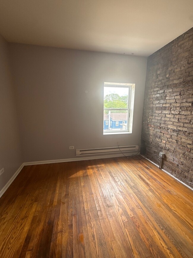 1613 W 87th St Unit 302