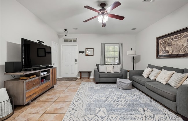 Photo - 2606 Las Brisas St