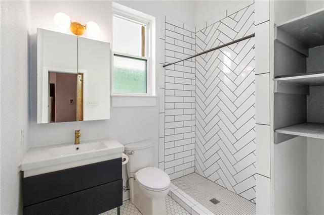 Photo - 2721 Philip St