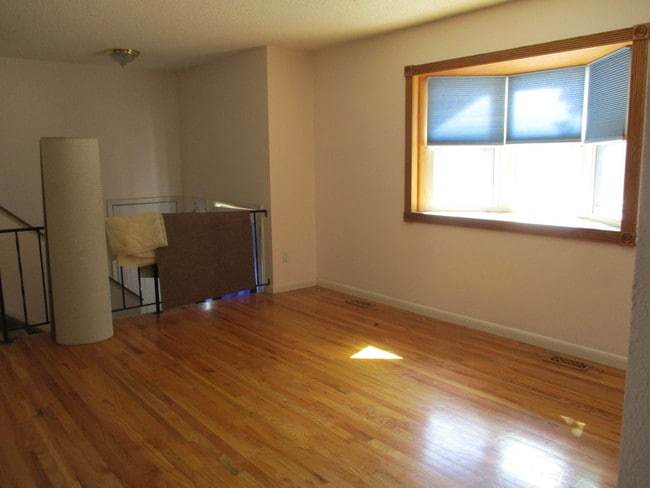 Photo - 1006 De La Vista Pl