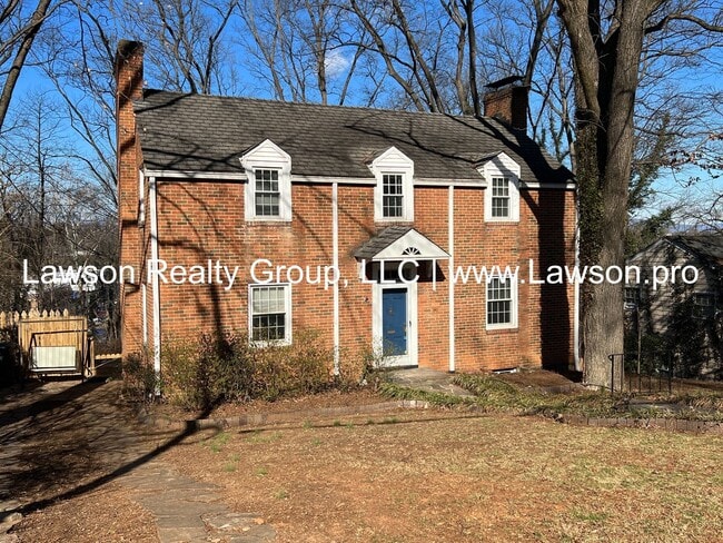 Photo - Charming Brick Colonial in South Roanoke