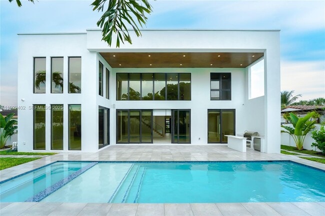 Photo - 333 NE Spanish Ct