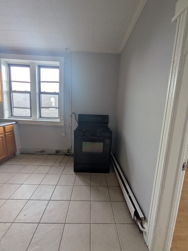 Photo - 8 Grant Ave Unit 3L