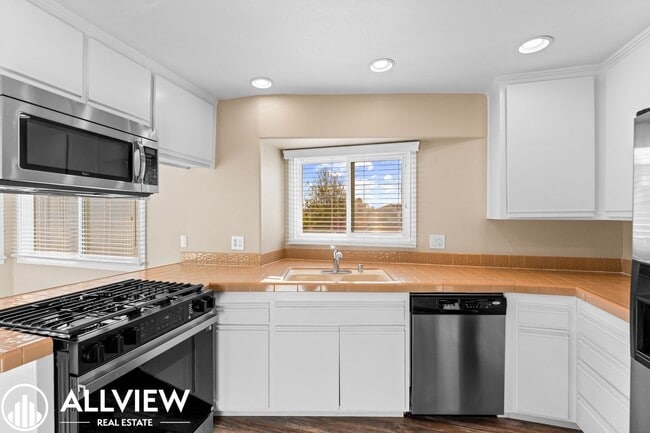 Photo - 3244 Clay St Unit 1/2