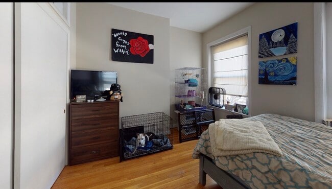 Building Photo - 19 University Rd Unit 34