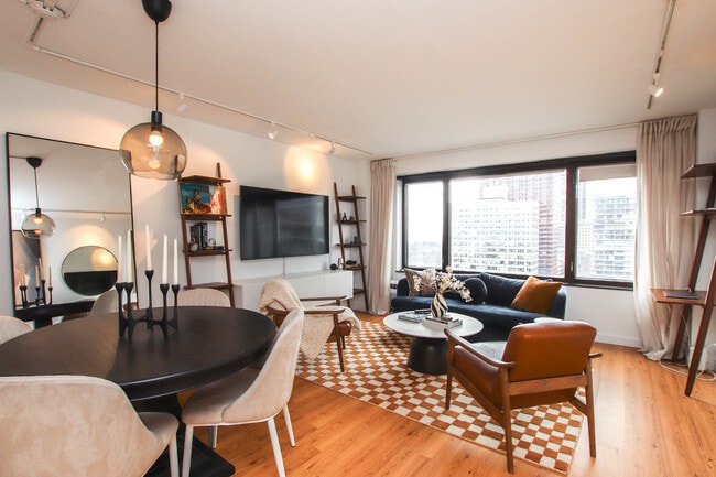 Photo - 3100 N Lake Shore Dr Unit 1404