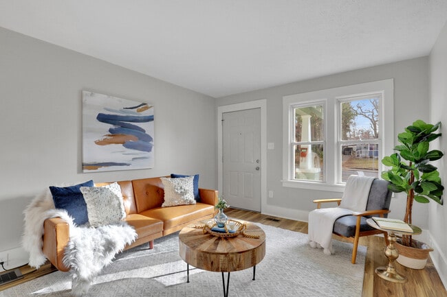 Photo - 311 E 29th Ave