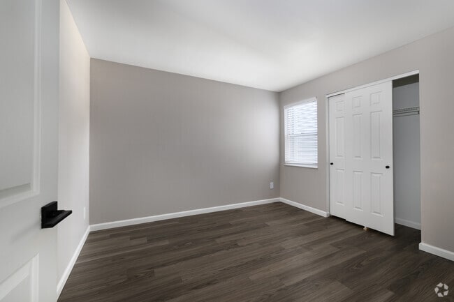 2BR, 1BA - 883SF - Platinum