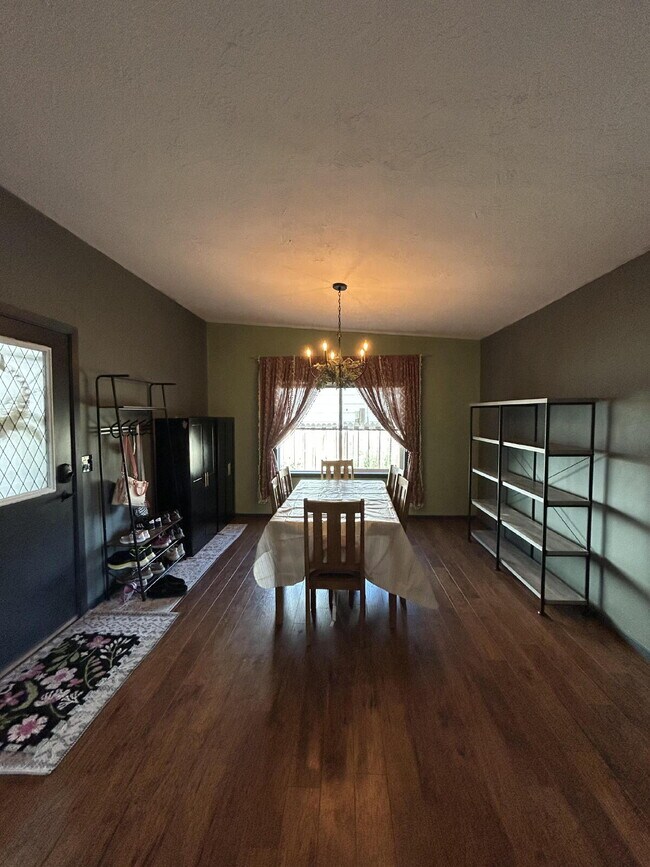 Charming 3-Bedroom home with 2 Baths & 1700 Sq Ft in Moscow, ID!