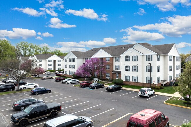 Photo - Bradford Pointe Apartments