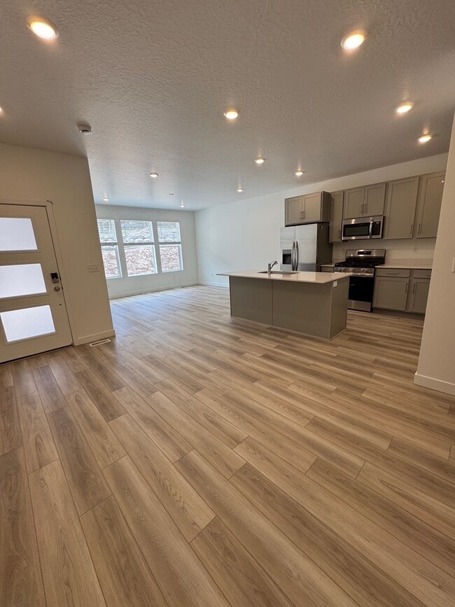 Photo - 2484 Wildwood Ln Townhome