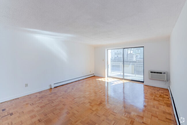 2 BR, 1 BA