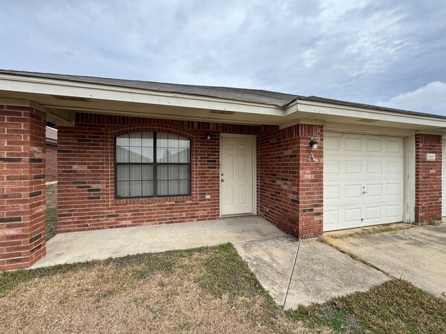 Photo - 5005 John David Dr Unidad # A