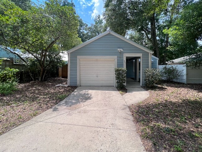 2/1.5 Pet Friendly House With Fenced Yard ... - 2/1.5 Pet Friendly House With Fenced Yard ...