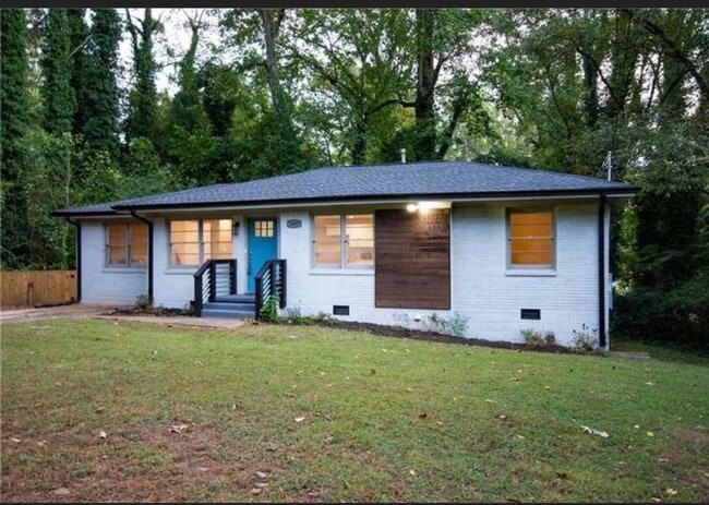 Building Photo - Beautifully renovated 3/2 home in Belvedere Park