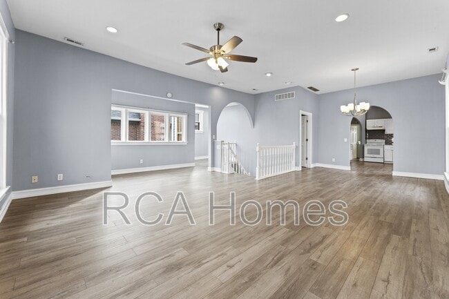 Photo - 918 N College Ave