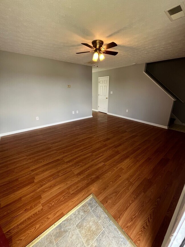 Building Photo - 348/350 Colby Ridge Unit 350 Colby Ridge Rental